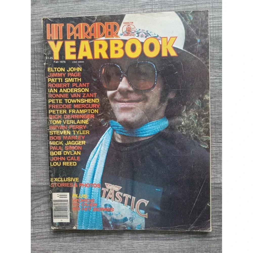1976‎ FALL HIT PARADER YEARBOOK MAGAZINE - ELTON JOHN COVER
